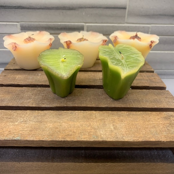 Miniature Floral and Leaf Candles - Picture 2 of 4